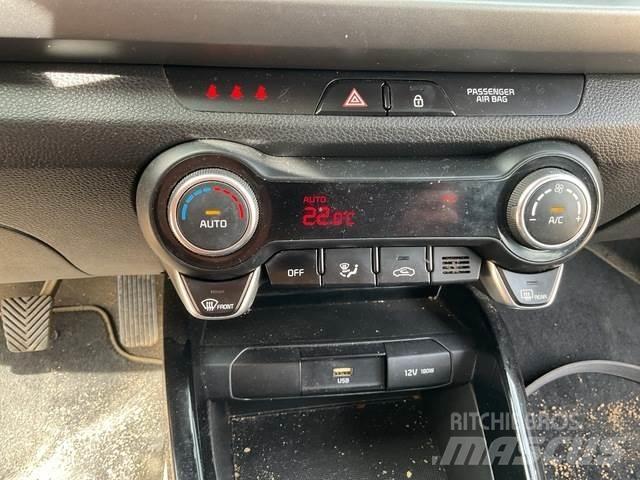 Kia Rio Henkilöautot