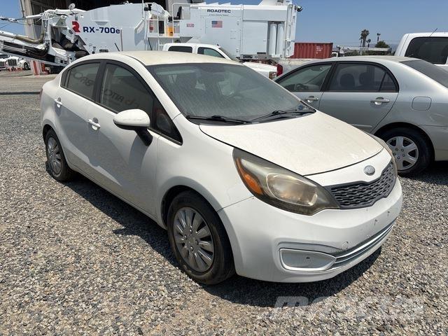 Kia Rio Henkilöautot