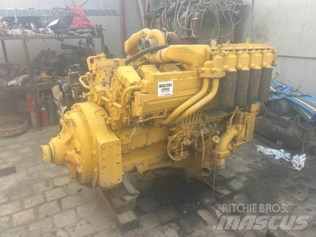 Komatsu  Moottorit