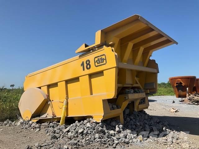 Komatsu  Muut