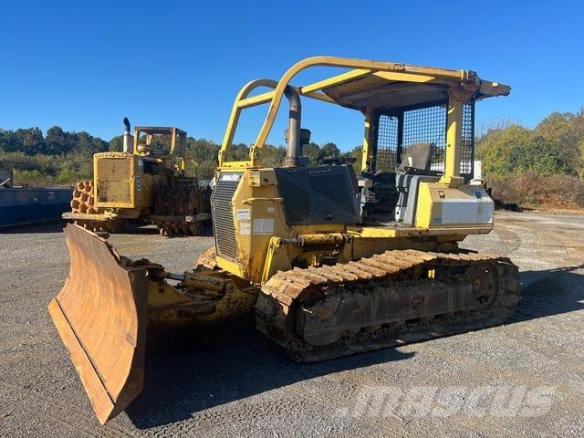 Komatsu  Telaketjupuskutraktorit