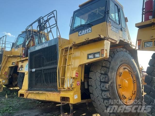 Komatsu 330M Dumpperit
