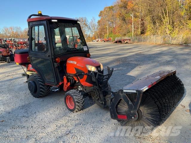 Kubota BX2380 Taajamatraktorit