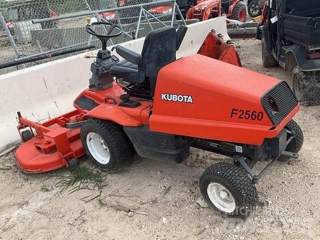 Kubota F2560E Muut koneet