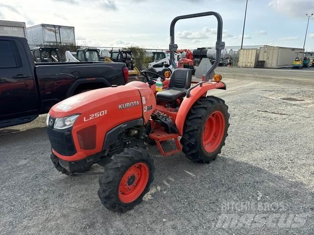 Kubota L2501D Taajamatraktorit