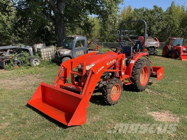 Kubota L2501DT Taajamatraktorit