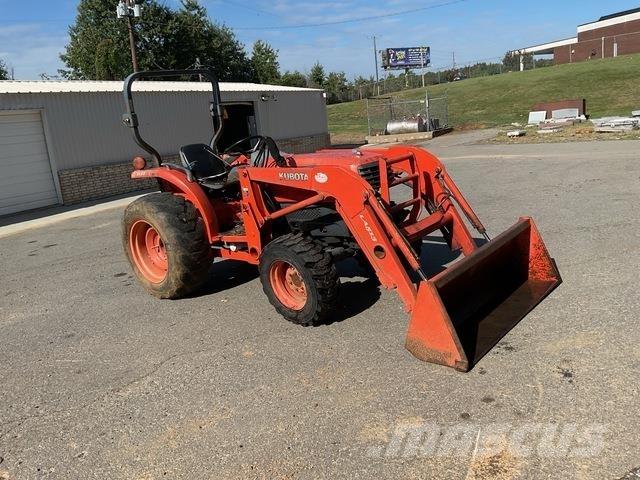 Kubota L3130D Taajamatraktorit