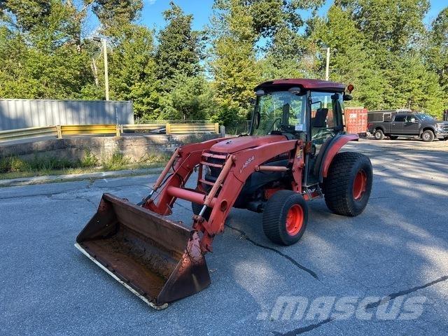 Kubota L5240 Taajamatraktorit