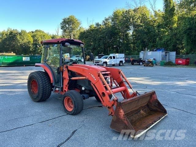Kubota L5240 Taajamatraktorit