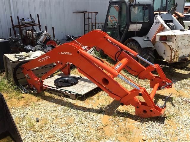 Kubota LA2255 Muut koneet