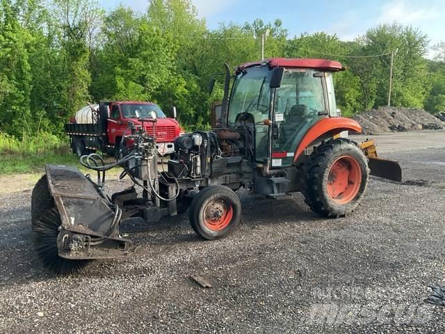 Kubota M5040 Lakaisukoneet sisäkäyttöön