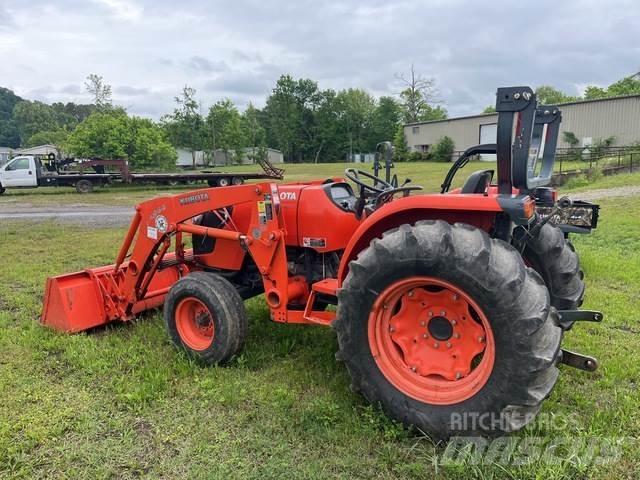 Kubota MX4700F Taajamatraktorit