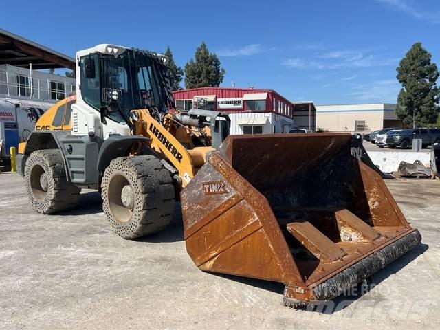 Liebherr L546 Pyöräkuormaajat