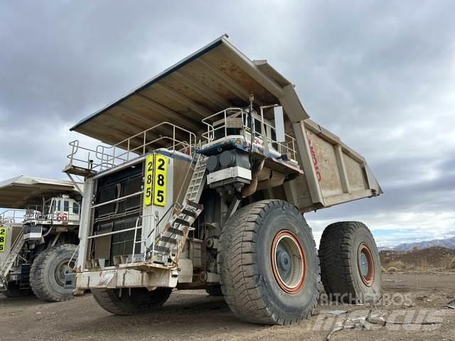 Liebherr T282B Dumpperit