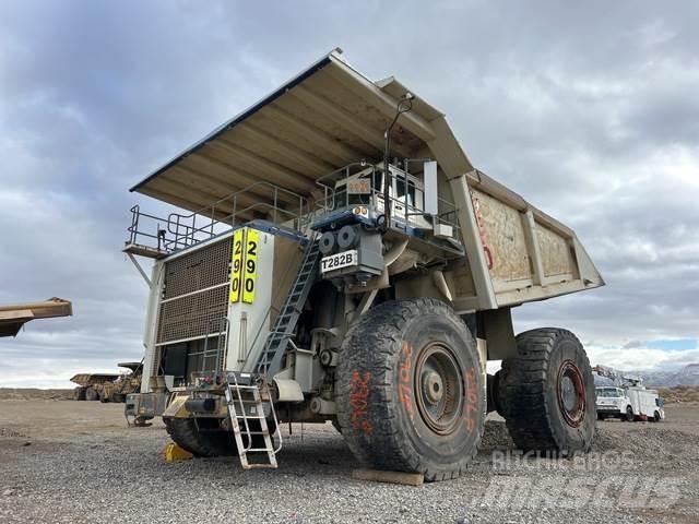 Liebherr T282B Dumpperit