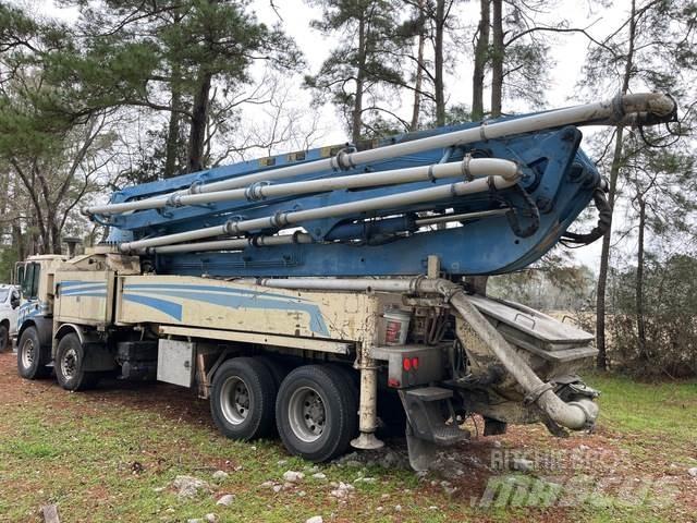 Mack 47M Betonipumppuautot