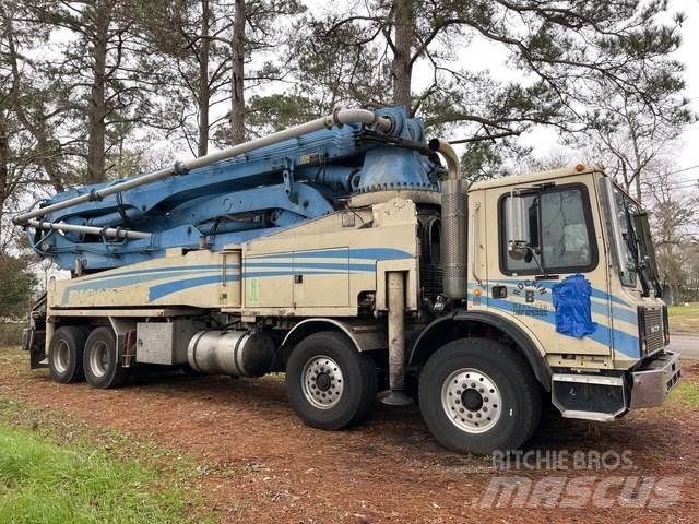 Mack 47M Betonipumppuautot