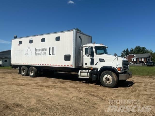 Mack 700 Lava-autot