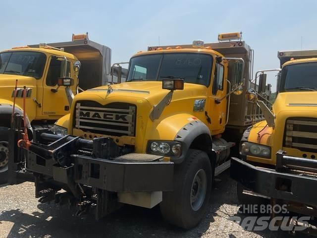 Mack 700 Lumiaurat