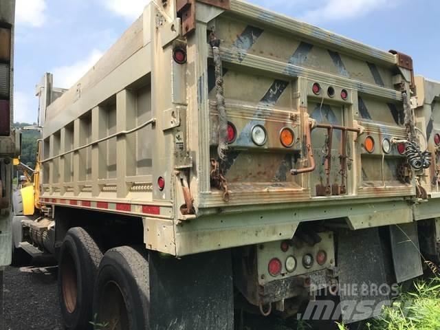 Mack 700 Lumiaurat