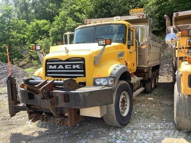Mack 700 Lumiaurat