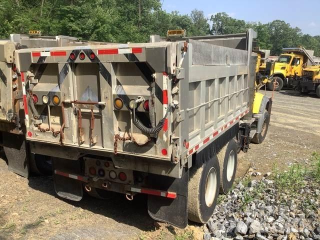 Mack 700 Lumiaurat