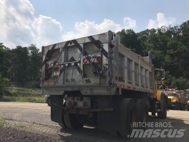 Mack 700 Lumiaurat