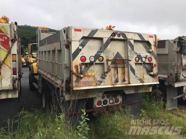 Mack 700 Lumiaurat