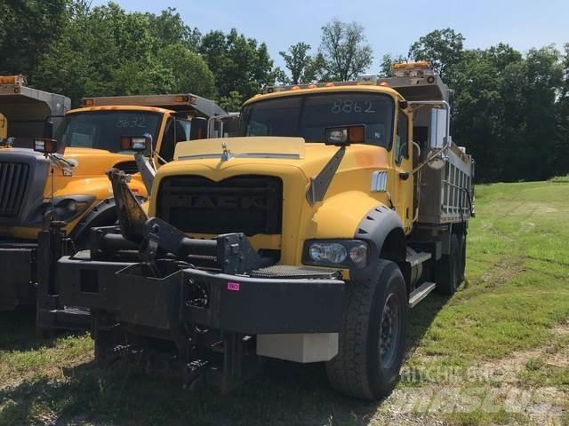 Mack 700 Lumiaurat