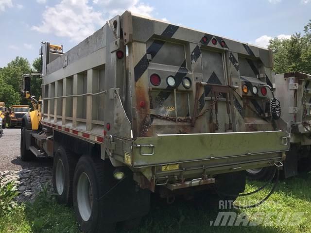 Mack 700 Lumiaurat