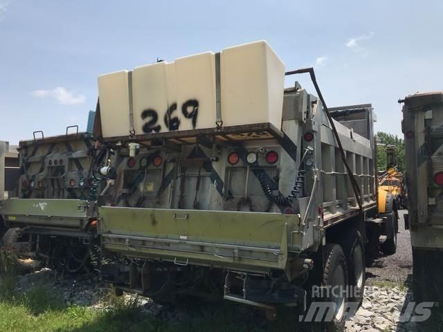 Mack 700 Lumiaurat