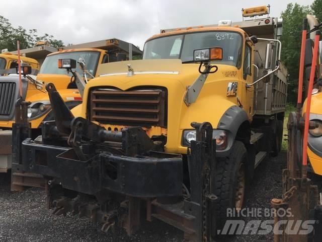 Mack 700 Lumiaurat