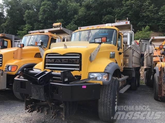 Mack 700 Lumiaurat