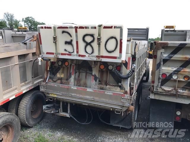 Mack 700 Lumiaurat