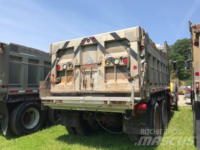 Mack 700 Lumiaurat