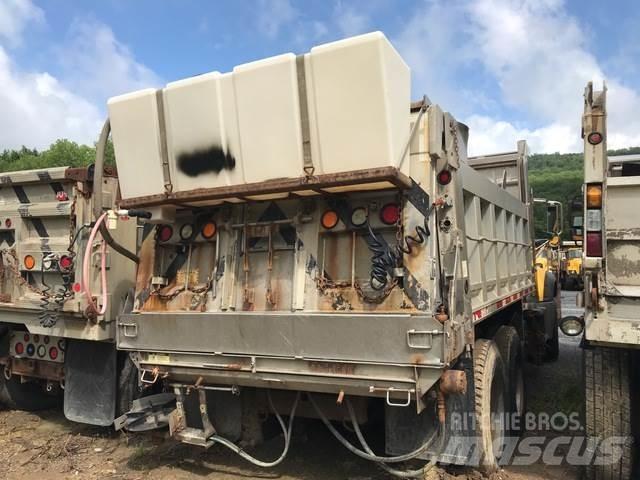 Mack 700 Lumiaurat