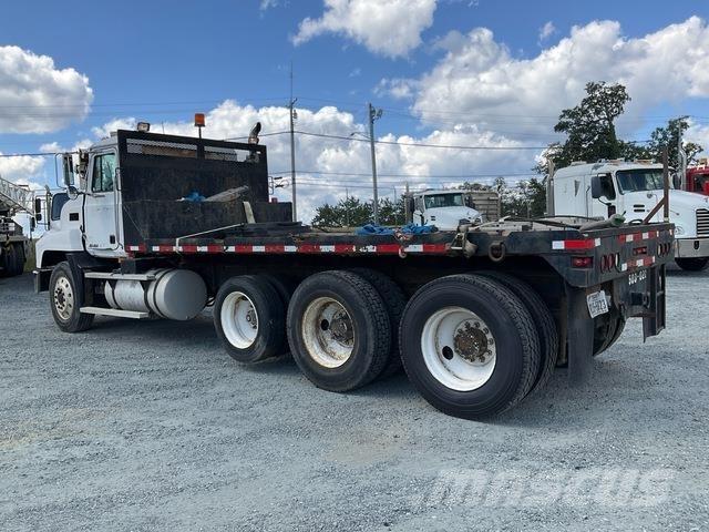 Mack CH 613 Lava-kuorma-autot