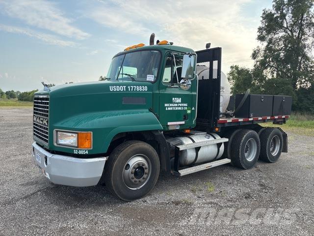 Mack CH613 Lava-kuorma-autot