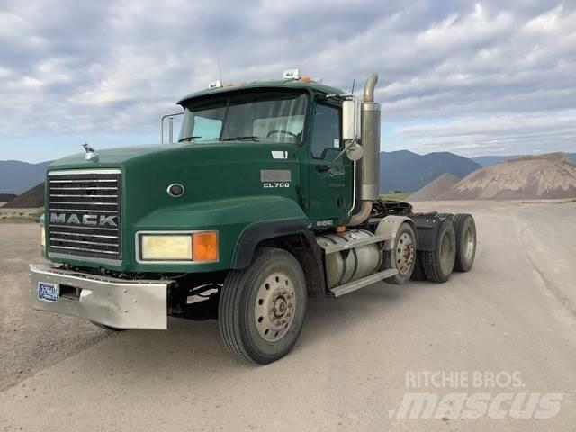 Mack CL733 Vetopöytäautot