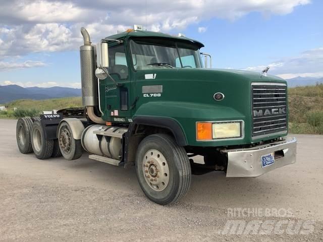 Mack CL733 Vetopöytäautot