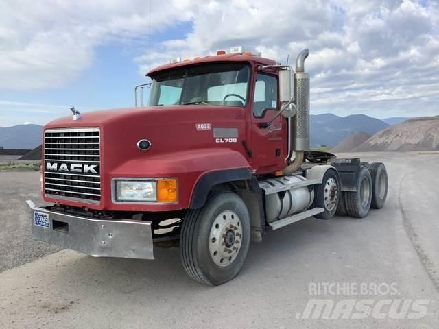 Mack CL733 Vetopöytäautot