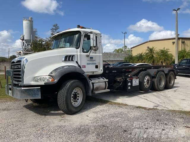 Mack CT713 Nostovarsi-vaihtolavakuorma-autot