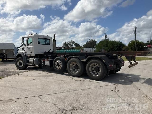 Mack CT713 Nostovarsi-vaihtolavakuorma-autot