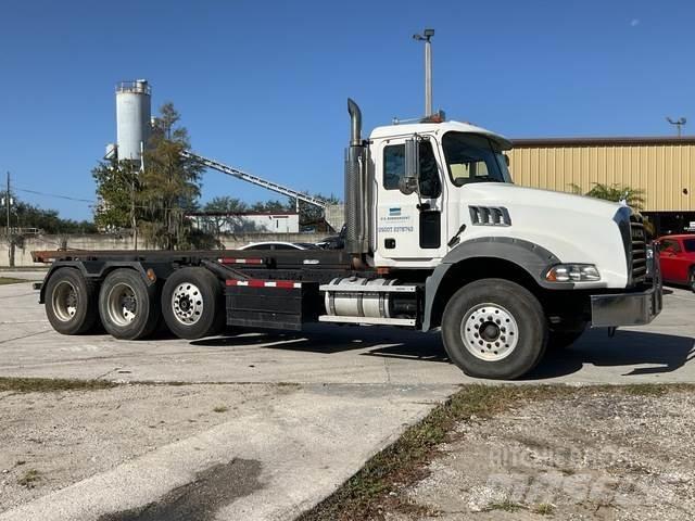 Mack CT713 Nostovarsi-vaihtolavakuorma-autot