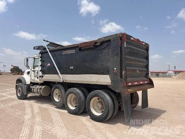 Mack CTP713 Sora- ja kippiautot