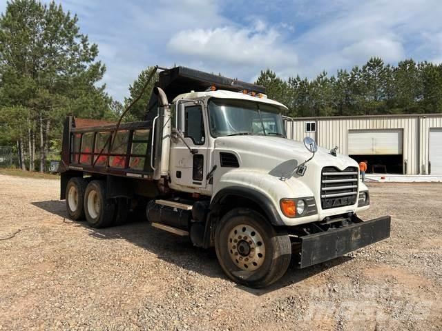 Mack CV700 Sora- ja kippiautot