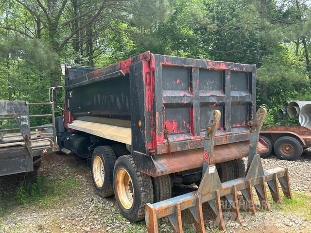 Mack CV700 Sora- ja kippiautot