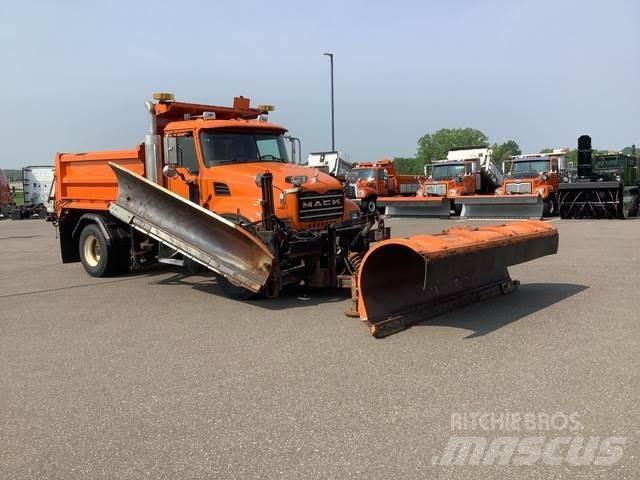 Mack CV700 Lumiaurat