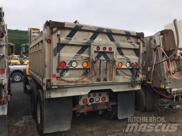 Mack CV700 Lumiaurat