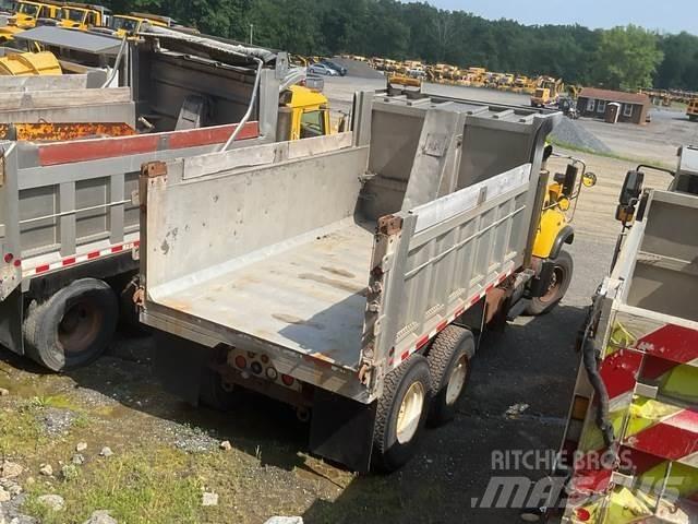 Mack CV700 Lumiaurat